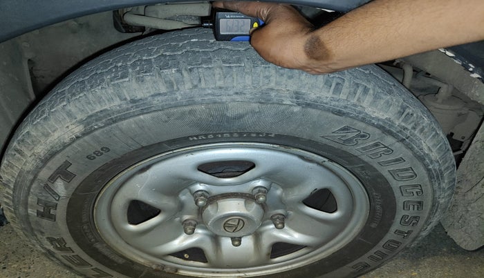 2018 Tata Hexa XMA 4X2 7 STR, Diesel, Automatic, 82,000 km, tyre