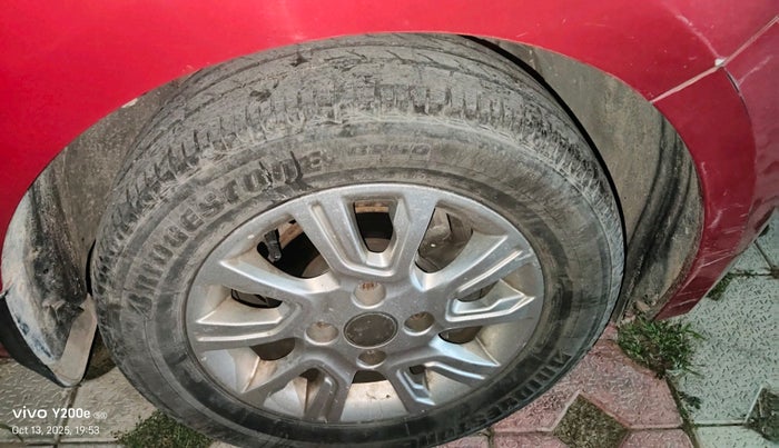 2018 Tata Tiago XZA PETROL, Petrol, Automatic, 30,776 km, tyre