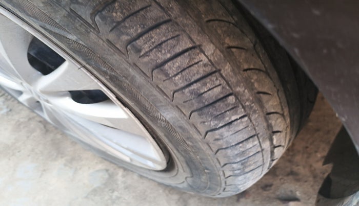 2017 Maruti Ciaz SIGMA DIESEL 1.3, Diesel, Manual, 1,15,841 km, tyre