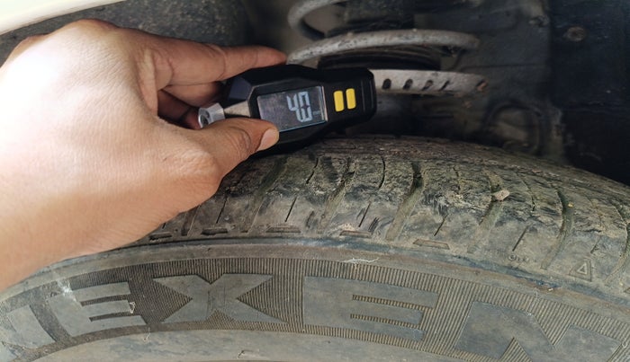 2011 Skoda Fabia ACTIVE 1.2 MPI, Petrol, Manual, 87,442 km, tyre