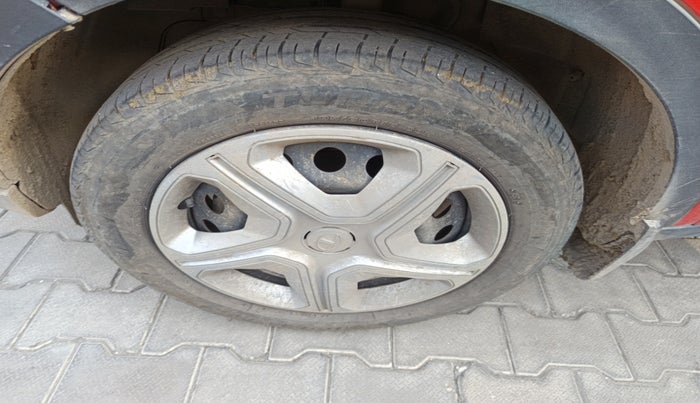 2020 Tata NEXON XM PETROL, Petrol, Manual, 84,130 km, tyre