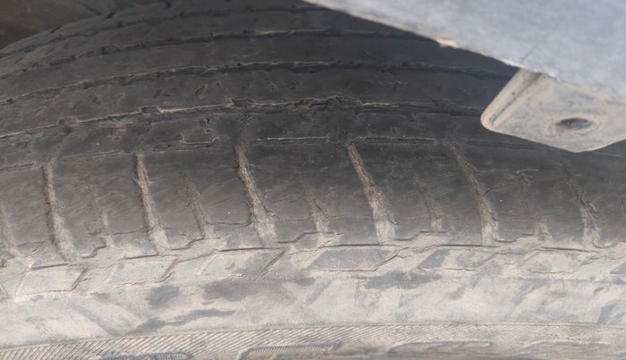 2015 Mahindra XUV500 W10, Diesel, Manual, 91,723 km, tyre