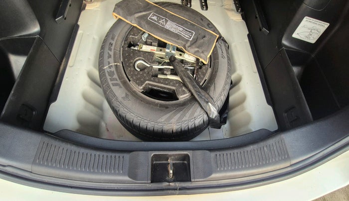 2021 Maruti S Cross ZETA 1.5, Petrol, Manual, 91,973 km, tyre