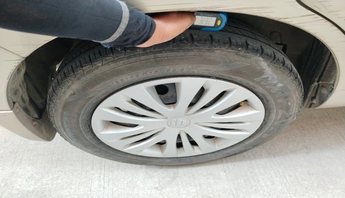 2013 Maruti Ertiga VXI, Petrol, Manual, 63,998 km, tyre