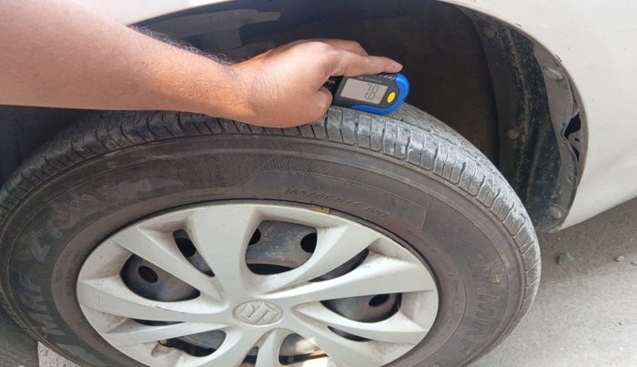 2013 Maruti Swift Dzire VXI, Petrol, Manual, 1,07,244 km, tyre