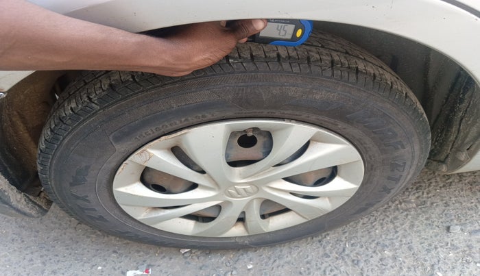 2013 Maruti Swift Dzire VXI, Petrol, Manual, 1,07,244 km, tyre