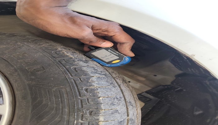 2014 Maruti Swift Dzire VDI, Diesel, Manual, 1,81,138 km, tyre