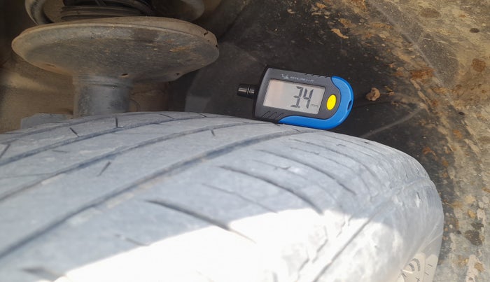 2013 Renault Duster 85 PS RXL DIESEL (OPT), Diesel, Manual, 1,28,163 km, tyre