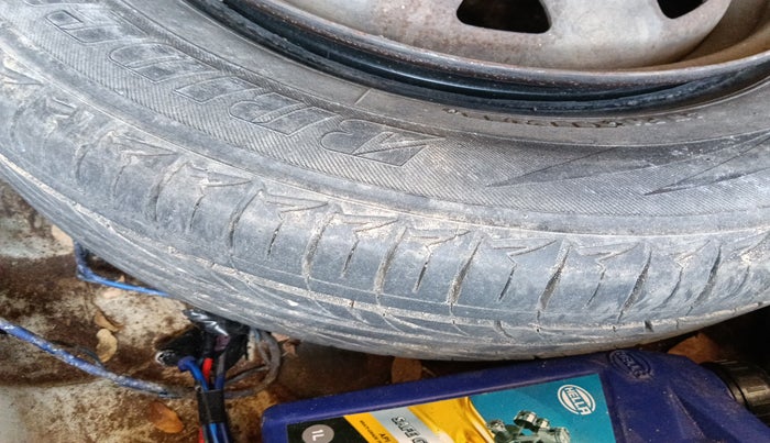 2010 Hyundai Accent EXECUTIVE, Petrol, Manual, 1,78,486 km, tyre