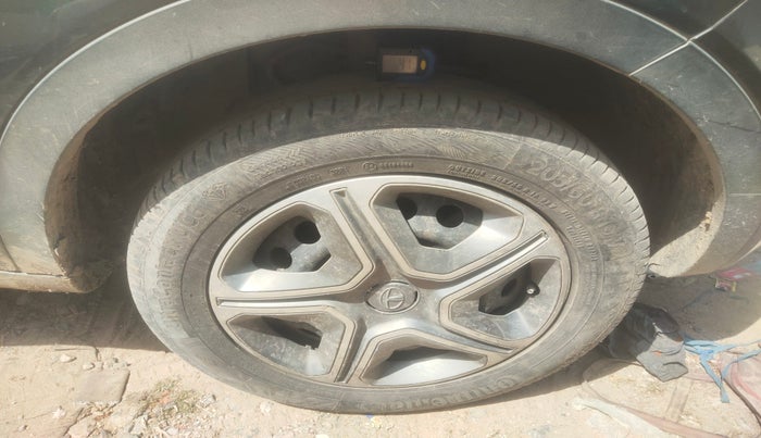 2017 Tata NEXON XM PETROL, Petrol, Manual, 1,17,589 km, tyre