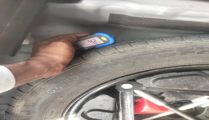 2017 Tata NEXON XM PETROL, Petrol, Manual, 1,17,589 km, tyre