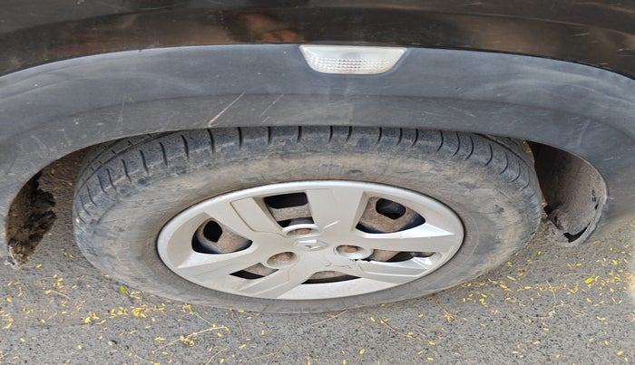 2017 Renault Kwid RXT 0.8, Petrol, Manual, 98,769 km, tyre