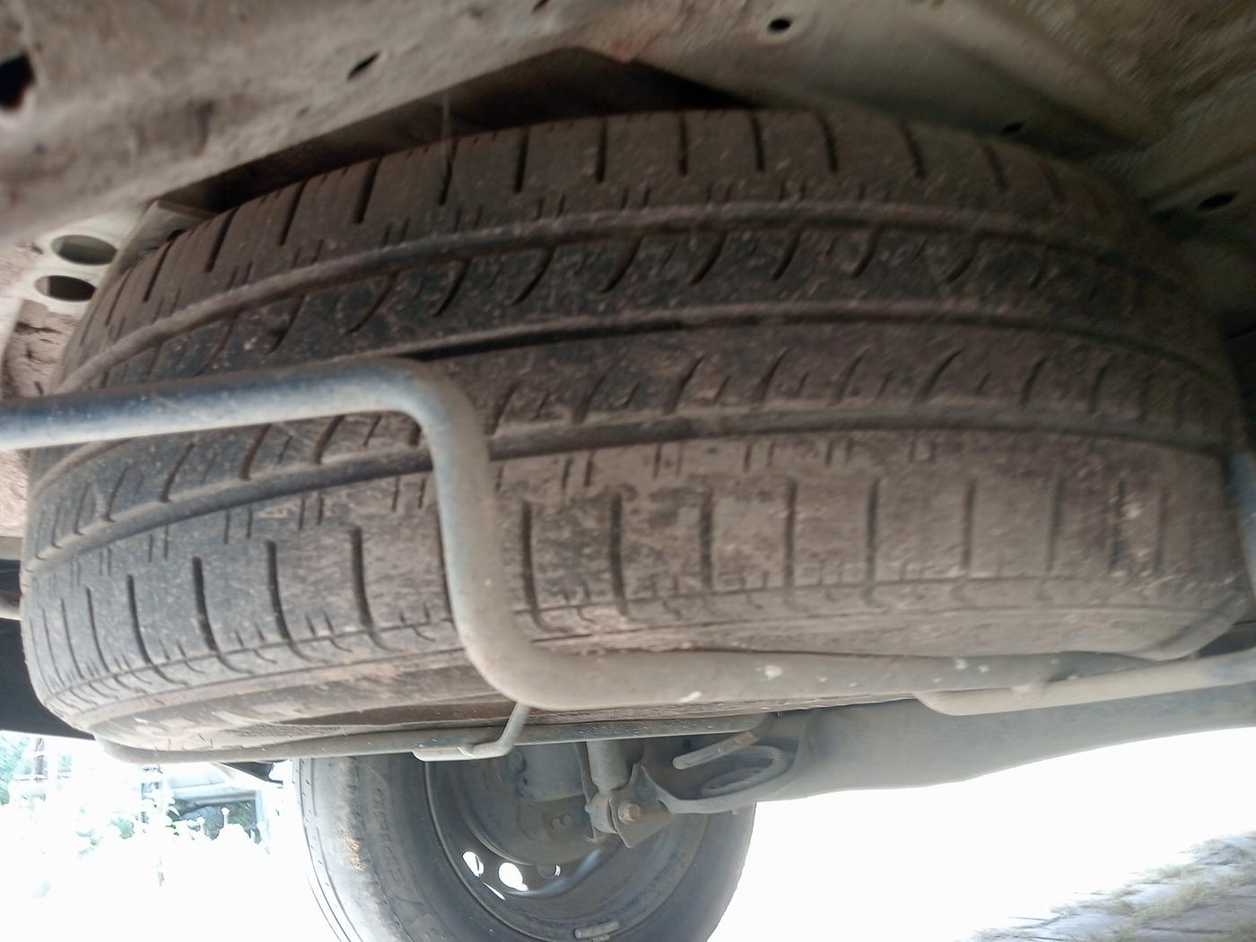 2024 Maruti Ertiga   VXI (O) CNG, Petrol, Manual, 42,949 km, tyre