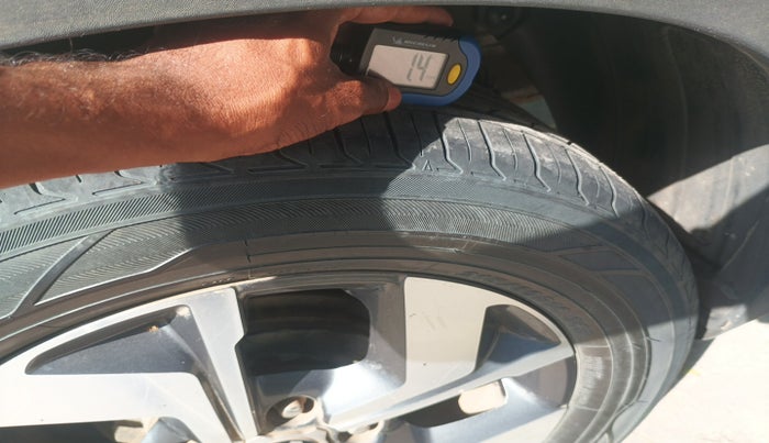 2022 KIA SONET HTX 1.5 AT, Diesel, Automatic, 71,718 km, tyre