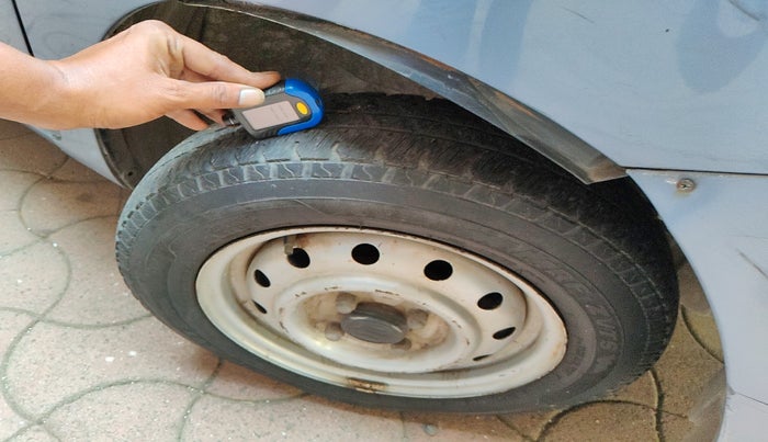 2015 Maruti Wagon R 1.0 LXI CNG, Petrol, Manual, 97,497 km, tyre