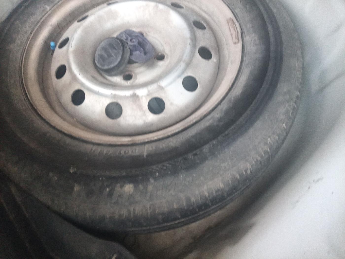 2019 Maruti Swift VXI, Petrol, Manual, 87,707 km, tyre