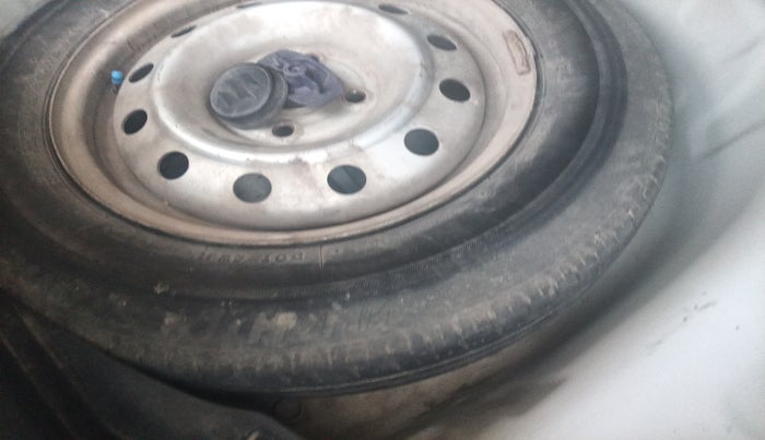 2019 Maruti Swift VXI, Petrol, Manual, 87,707 km, tyre