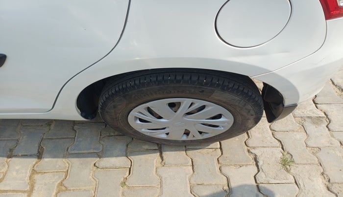 2017 Maruti Swift VDI, Diesel, Manual, 1,52,753 km, tyre