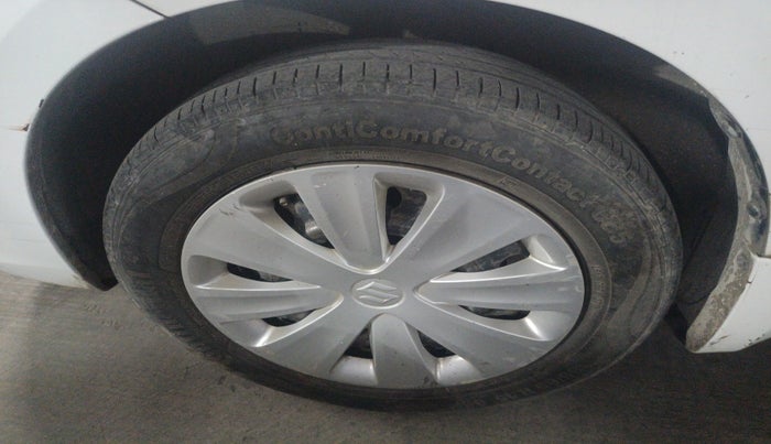 2016 Maruti Ertiga VXI CNG, Petrol, Manual, 1,02,440 km, tyre