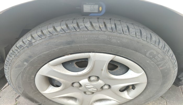 2011 Hyundai Accent EXECUTIVE, Petrol, Manual, 71,891 km, tyre