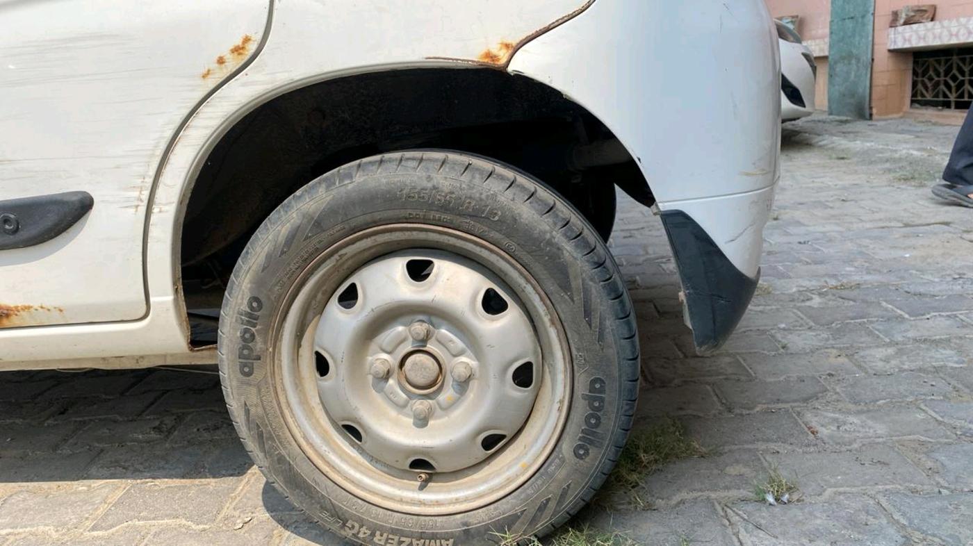 2010 Maruti Alto K10 LXI, Petrol, Manual, 1,24,617 km, tyre