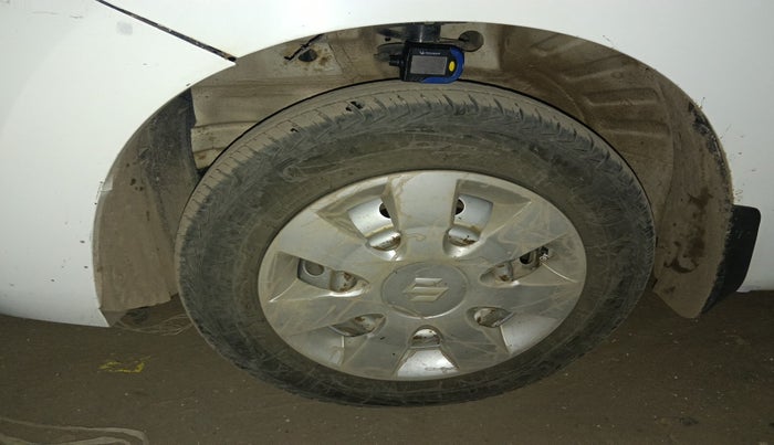 2014 Maruti Wagon R 1.0 LXI CNG, Petrol, Manual, 69,619 km, tyre