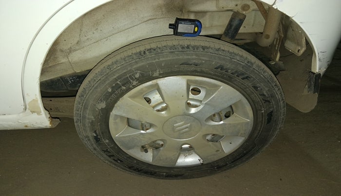 2014 Maruti Wagon R 1.0 LXI CNG, Petrol, Manual, 69,619 km, tyre