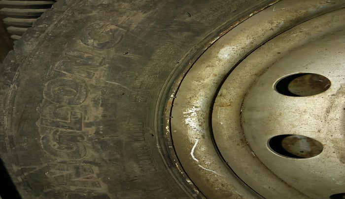 2014 Maruti Wagon R 1.0 LXI CNG, Petrol, Manual, 69,619 km, tyre