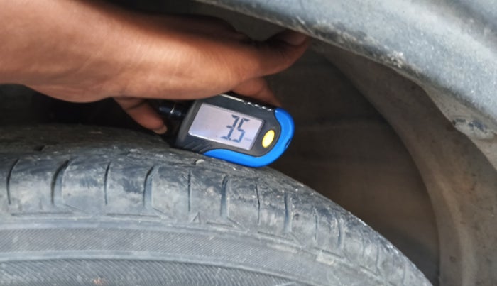 2019 Maruti New Wagon-R LXI CNG 1.0, Petrol, Manual, 5,93,300 km, tyre