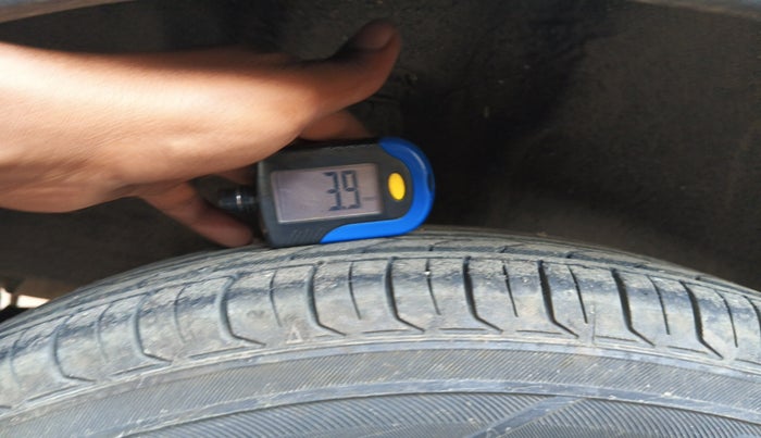 2019 Maruti New Wagon-R LXI CNG 1.0, Petrol, Manual, 5,93,300 km, tyre