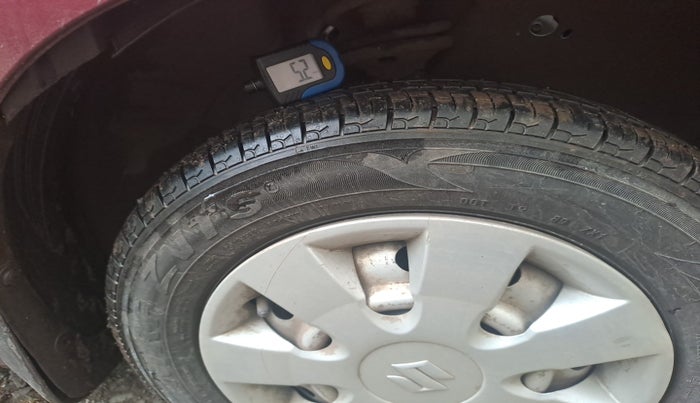 2012 Maruti Wagon R 1.0 LXI CNG, Petrol, Manual, 70,955 km, tyre