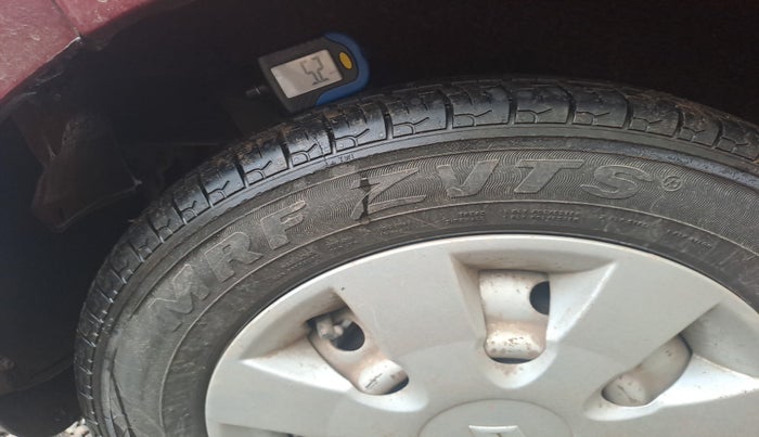 2012 Maruti Wagon R 1.0 LXI CNG, Petrol, Manual, 70,955 km, tyre