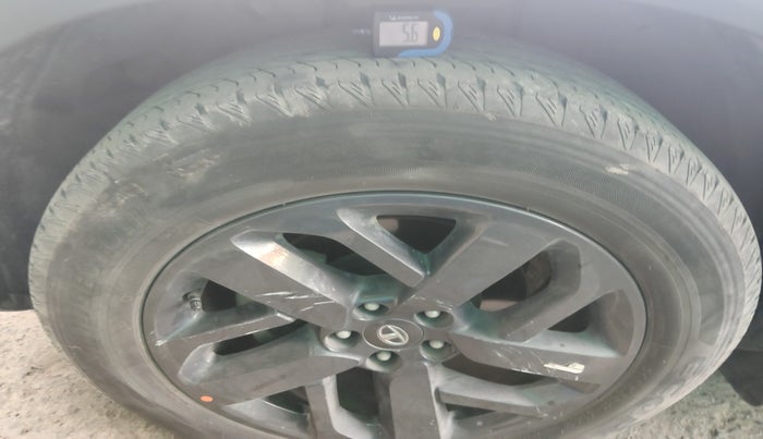 2022 Tata Safari XTA PLUS DARK EDITION, Diesel, Automatic, 49,129 km, tyre