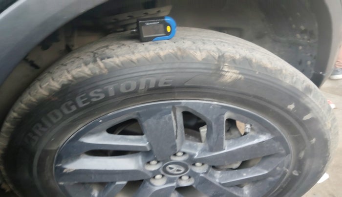 2022 Tata Safari XTA PLUS DARK EDITION, Diesel, Automatic, 49,129 km, tyre