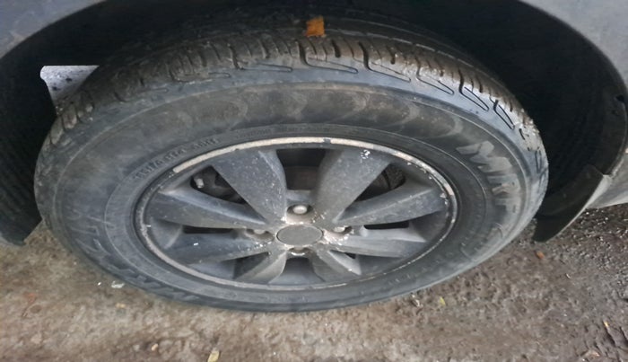2013 Hyundai i20 SPORTZ 1.2, Petrol, Manual, 1,00,413 km, tyre