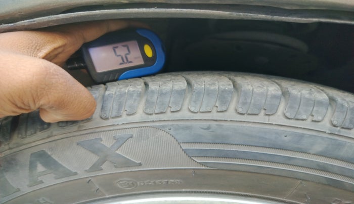 2011 Honda City 1.5L I-VTEC V AT, Petrol, Automatic, 1,89,726 km, tyre