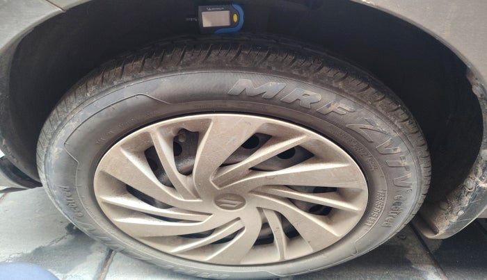 2020 Maruti Ertiga VXI SHVS, Petrol, Manual, 62,193 km, tyre