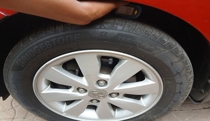 2014 Hyundai Xcent S (O) 1.2, Petrol, Manual, 94,601 km, tyre