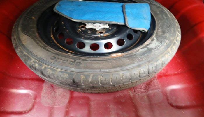 2014 Hyundai Xcent S (O) 1.2, Petrol, Manual, 94,601 km, tyre