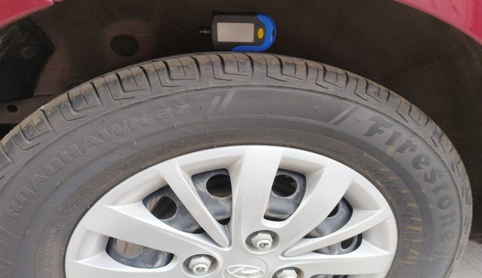 2014 Hyundai i10 SPORTZ 1.1, Petrol, Manual, 20,132 km, tyre