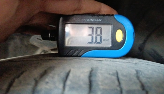 2016 Honda BR-V 1.5L I- DTEC S, Diesel, Manual, 1,11,590 km, tyre