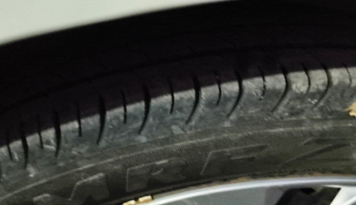 2015 Honda Mobilio 1.5L I-DTEC S, Diesel, Manual, 1,56,000 km, tyre