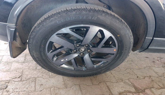 2022 Tata Harrier XZA PLUS 2.0L DARK EDITION, Diesel, Automatic, 55,654 km, tyre