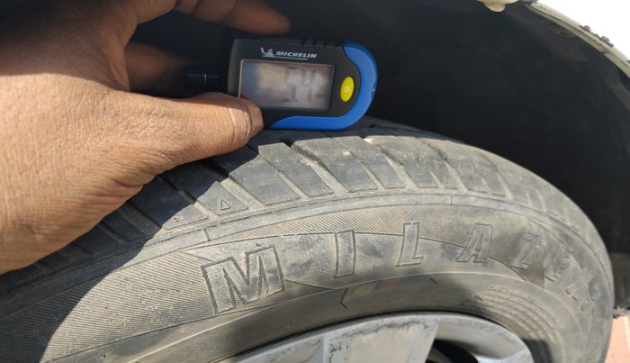 2012 Volkswagen Vento COMFORTLINE DIESEL 1.6, Diesel, Manual, 1,05,651 km, tyre