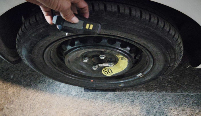 2020 Hyundai AURA SX 1.2 (O), Petrol, Manual, 61,594 km, tyre