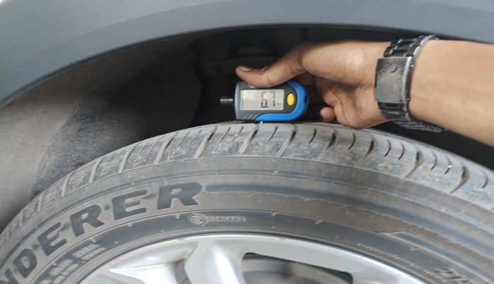 2016 Hyundai Creta SX PLUS AT 1.6 DIESEL, Diesel, Automatic, 2,04,466 km, tyre