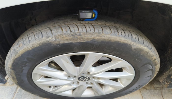 2023 Toyota INNOVA HYCROSS GX (O) 7 STR, Petrol, Automatic, 37,919 km, tyre