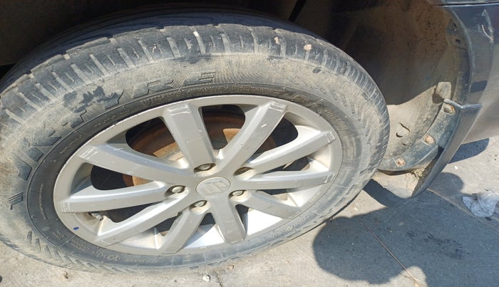 2010 Maruti SX4 ZXI, Petrol, Manual, 89,432 km, tyre