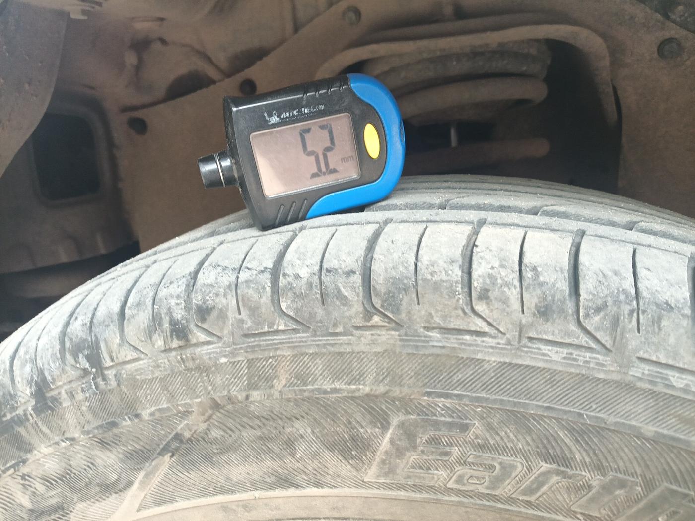 2013 Mahindra Quanto C6, Diesel, Manual, 99,095 km, tyre