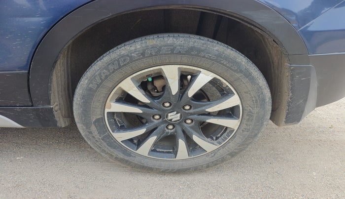 2019 Maruti S Cross ZETA 1.3, Diesel, Manual, 1,38,128 km, tyre
